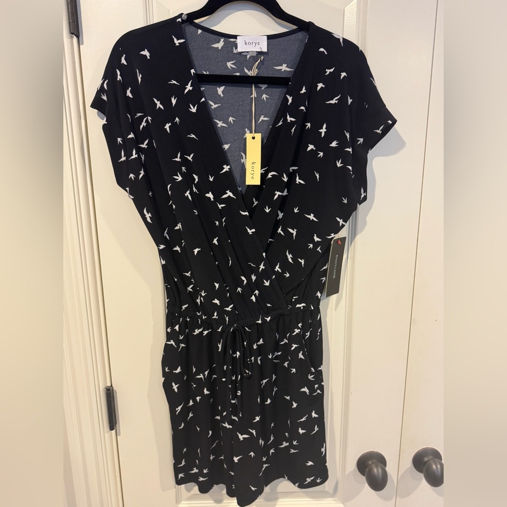 NWT Korye Black Jumpsuit with White Bird Pattern and pockets Sz S